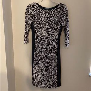 Super flattering dress!